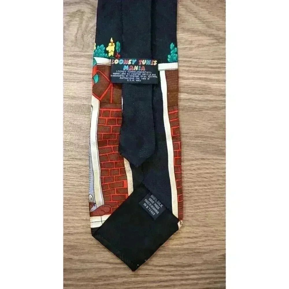 1996 Looney Tunes Christmas Tie, Tasmanian Devil Holiday Necktie, 100% Silk - Picture 11 of 11